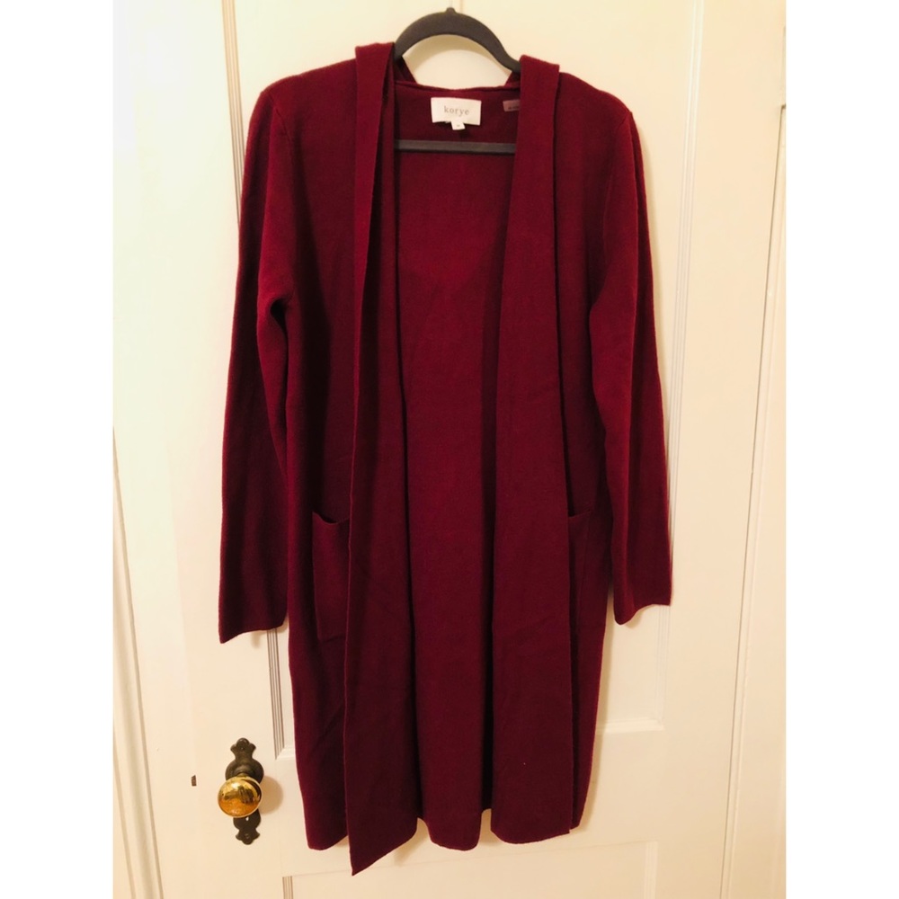 Korye long sweater with a hood